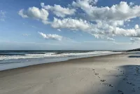 Pawleys Island House, - Steps to Beach and Creek! - 3-Star