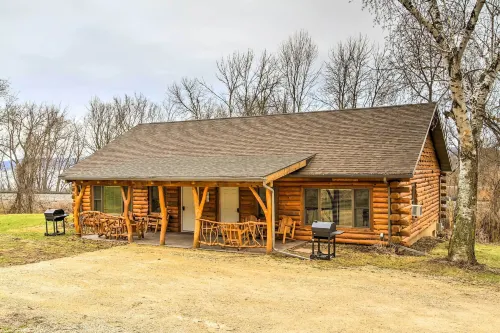Cabin by the River Visited by Treehouse Masters! - 3 estrellas