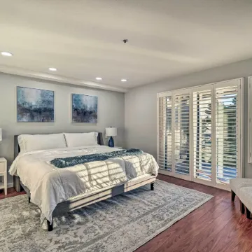 Less Than 1 Mi to Mussel Rock Park! Cliffside Pacifica Gem