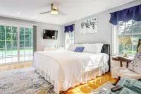 Quiet Kingston Getaway - 3 Mi to Beaches! - appartements de vacances