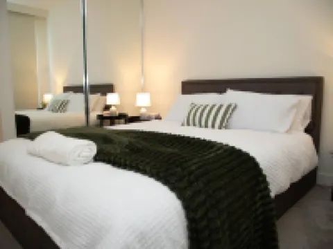 Clayton Luxe Retreat- Elegant 2 BDR with Balcony Hotels in Clayton