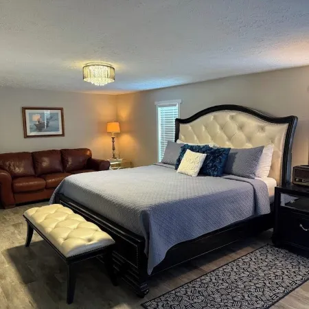 Walk to Muirfield – Backyard Pavilion, 2 Fire Pits for Ultimate Relaxation!