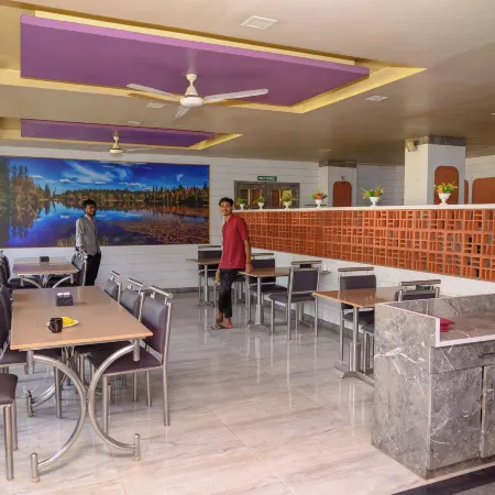Hotel Srushti Regency