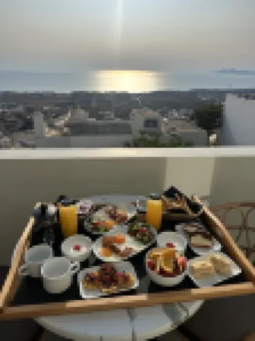 Kudos Suites Firostefani