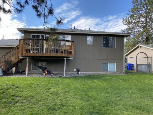 4-Bed 2.5 Bathroom in North Spokane with Treadmill, WiFi, AC