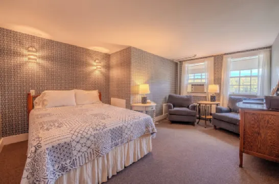 Franconia Inn Hotels in 