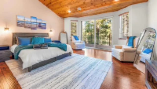 Fully Remodeled Tahoe Retreat with Game Room and Hot Tub
