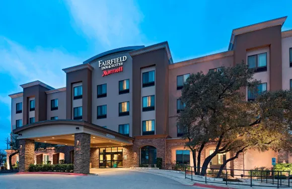 奧斯汀西北/研究大道費爾菲爾德客房及套房