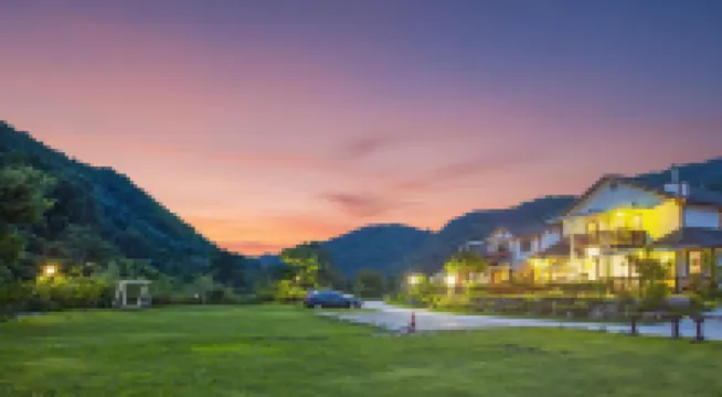 化川帕普里卡黃色旅館