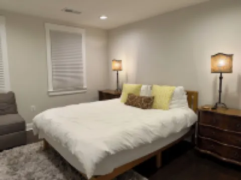 Royal Heritage Home @ Historic Leesburg 利斯堡酒店