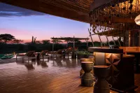 Mapito Safari Camp, Serengeti, Autograph Collection - bar