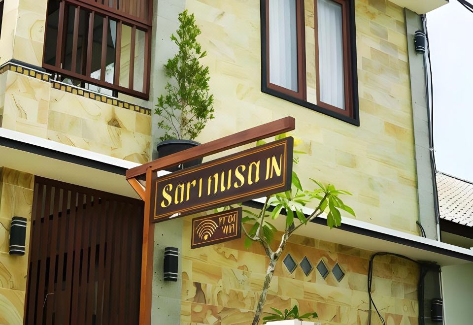 Sari Nusa Inn Images