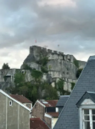 A l'ombre de la Tour