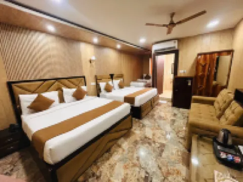 สวนทูลซี - ใกล้พรีมมันดีร์วรินดาวัน โรงแรมในมธุระ