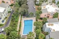 Oceanfront Condo With Pool, Grill, Central AC, Washer/dryer, & Snowbird Friendly