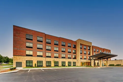 Holiday Inn Express & Suites WINSTON - SALEM SW - CLEMMONS by IHG - parking