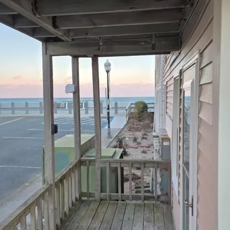 Eden Roc Motel