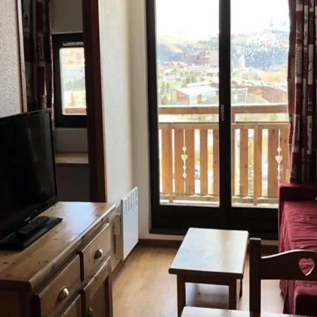 Apartment in Quartier des Bergers by Ski Slopes