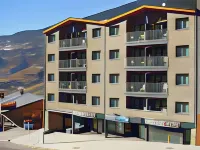 Apartaments Shusski Hotels in Encamp