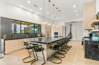 Chateau Giraffe, a unique luxurious estate near Palm Desert & La Quinta - 5-Star
