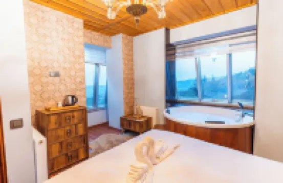 Poison Garden Suite & Spa
