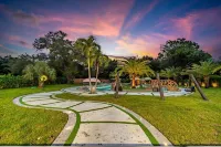 One and Only Lazy River Pool Villa
