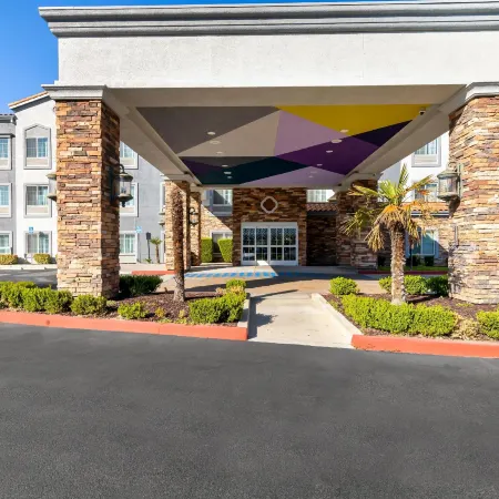 Spark by Hilton Redlands