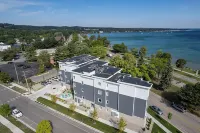 Kasa 539 Bay Street Traverse City