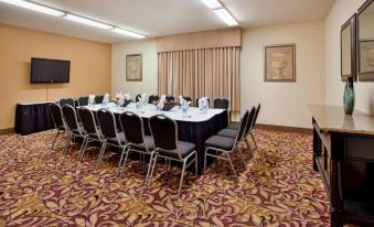 Pittsburgh Airport Inn and Suites