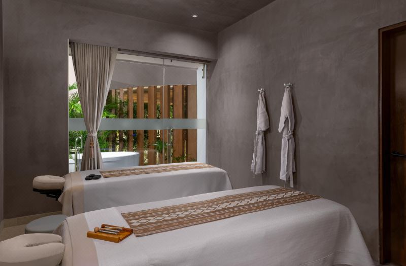 Hilton Cancun Mar Caribe All-Inclusive Resort photo 2