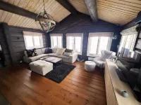 Beautiful classic cabin with sauna and hot tub Hotels in Trysils kommun