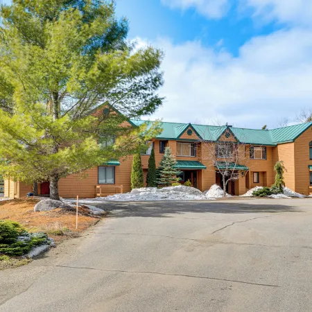 White Mtn Adventure Hub! Group Escape w/ Views