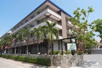 The Holiday Resort Pattaya