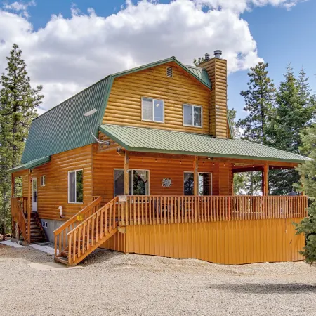 Duck Creek Village Cabin Near National Forest!