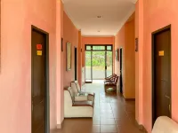 RedDoorz Casa Delray Syariah at Pantai Pelabuhan Ratu Hotels in Cisolok