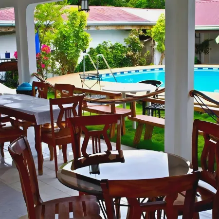 Eve's Kiosk Dive Resort