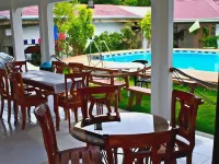 Eve's Kiosk Dive Resort - Pools
