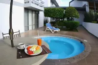 Hotel Horizon & Convention Center - Bathtub