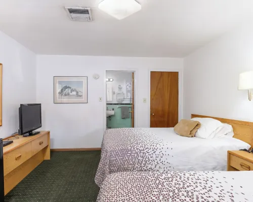 Holiday Motel Hotels in Elko