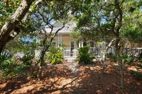 Pet-friendly 3BR Cottage in Seacrest w/ Pool & Private Beach Access