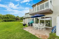 1045 Wave Crest Avenue - Villas