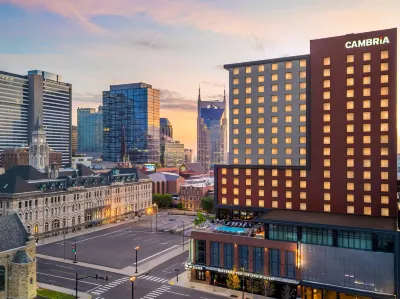 Cambria Hotel Nashville Downtown Hoteles cerca de Pabellón Bridgestone Arena