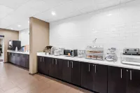 Comfort Inn & Suites - breakfast