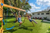 Amazing Family Paradise: Pool/Playground/BBQ/Games - Pools