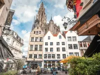 Temple Triplex Spacious Apartment Отели рядом с достопримечательностью «Frietkotmuseum Antwerpen»