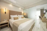 Karras Grande Resort - Parvekkeita