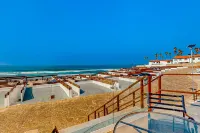 Dog-Friendly Suite with Kitchenette, Heated Outdoor Pool, Hot Tub, Terrace, AC - con vistas al mar