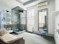 La TUMU Hotel berhampiran Perpustakaan Rujukan Toronto