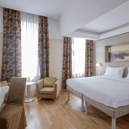 Opera Hotel