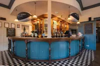 The Bridge Hotel - Parking